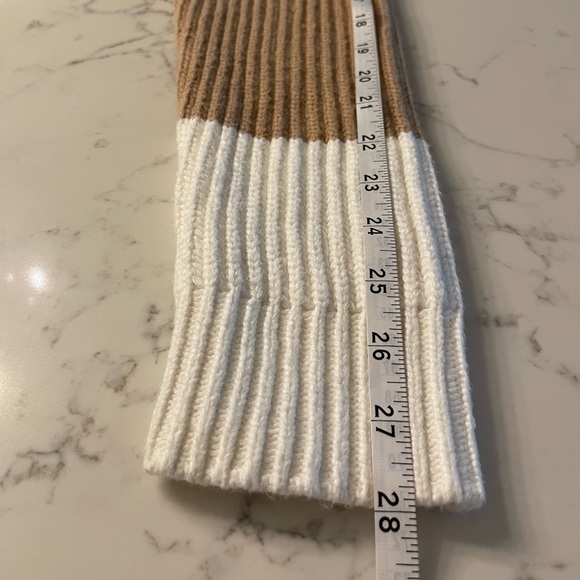 Banana Republic tan/cream sweater - Picture 10 of 10